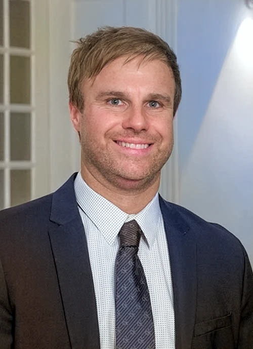 Dr. Florian Dillinger bei Mackewicz & Partner