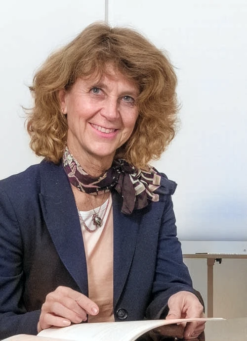 Maria H. Anderson bei Mackewicz & Partner
